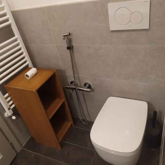 Nice-three-room With 2 Bathrooms Turin