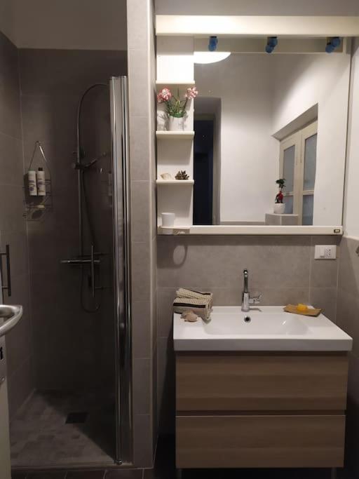 Nice-three-room With 2 Bathrooms Apartment