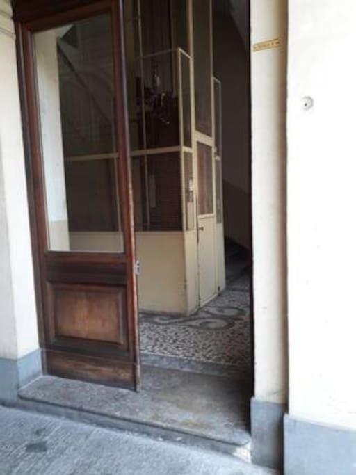 Nice-three-room With 2 Bathrooms